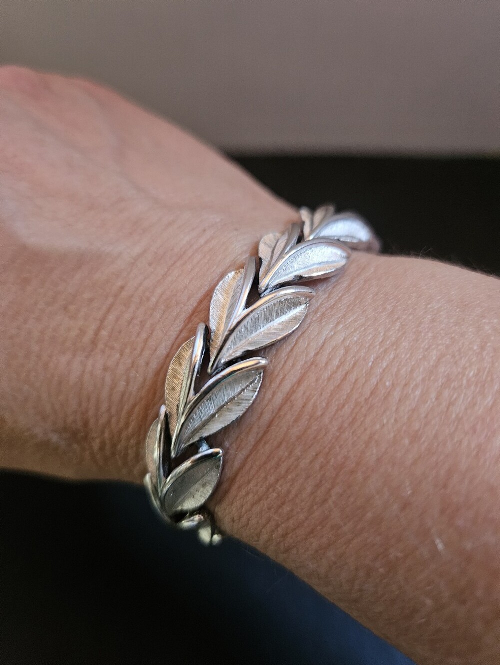 Vintage Crown Trifari Silver-Tone Textured Leaf Link Bracelet 1960s Signed